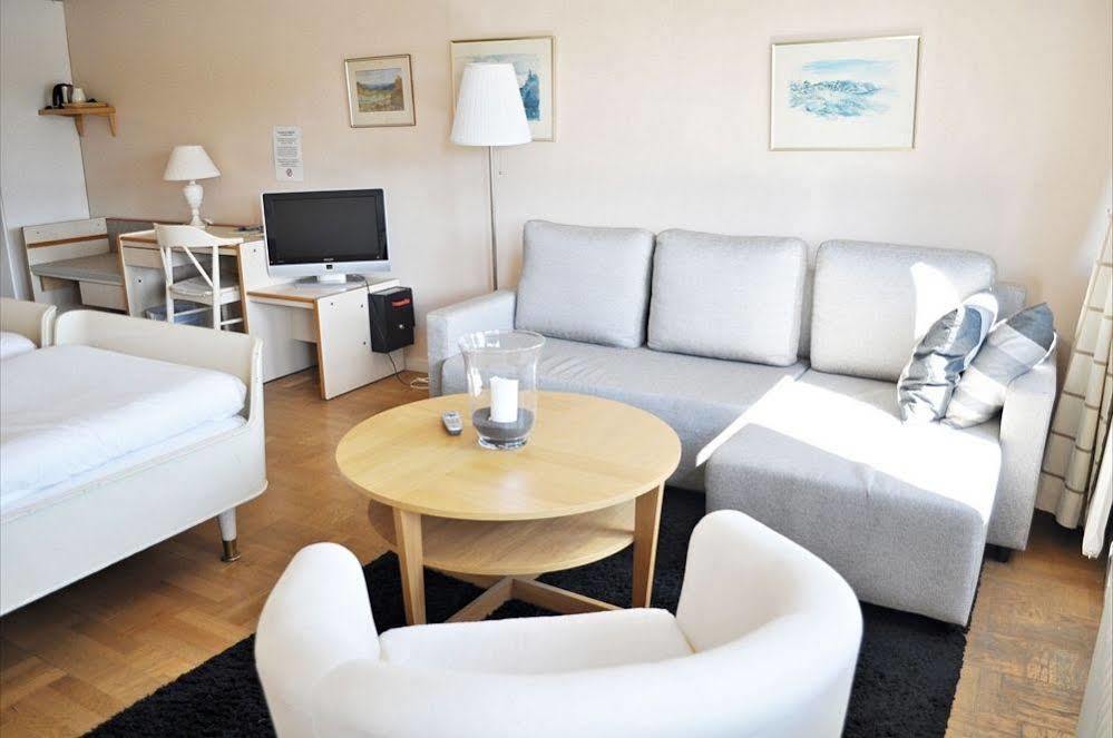 Jennys Hotell Och Restaurang アルビカ エクステリア 写真