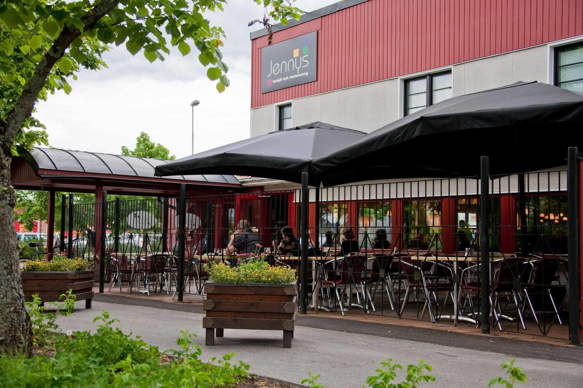 Jennys Hotell Och Restaurang アルビカ エクステリア 写真