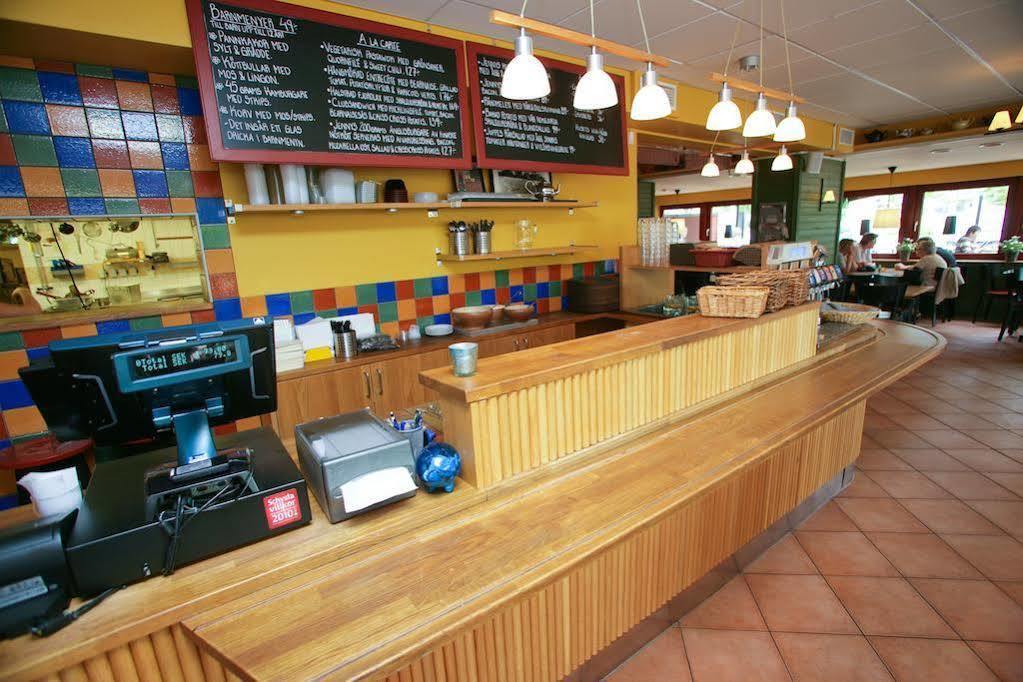 Jennys Hotell Och Restaurang アルビカ エクステリア 写真