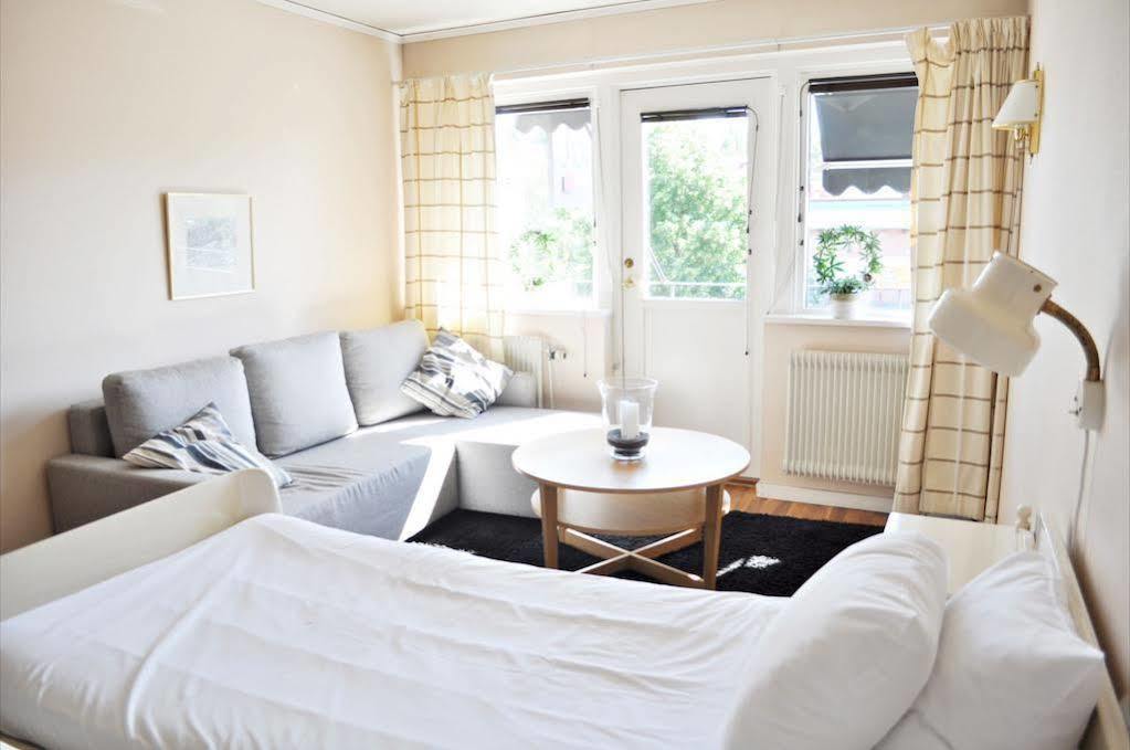 Jennys Hotell Och Restaurang アルビカ エクステリア 写真