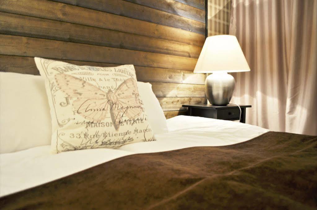Jennys Hotell Och Restaurang アルビカ エクステリア 写真